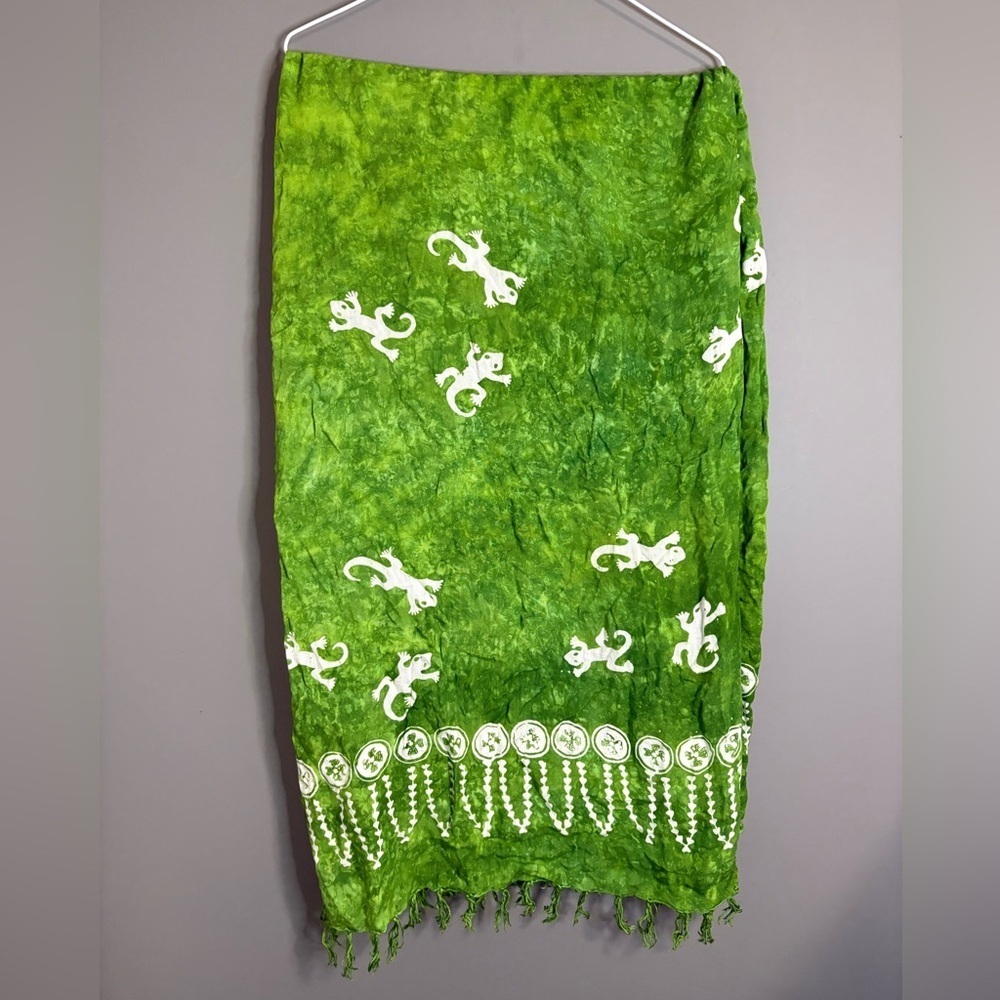 Green Gecko Print Fringe Scarf Wrap Sarong Boho Festival Beach Cover Up